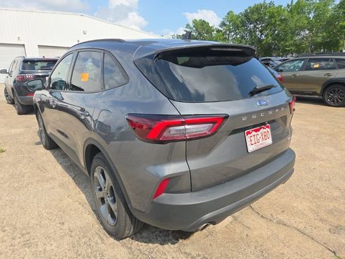 Used 2025 Ford Escape ST-Line AWD/4WD image 8
