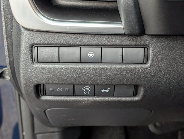 Used 2024 Nissan Rogue SV FWD image 21