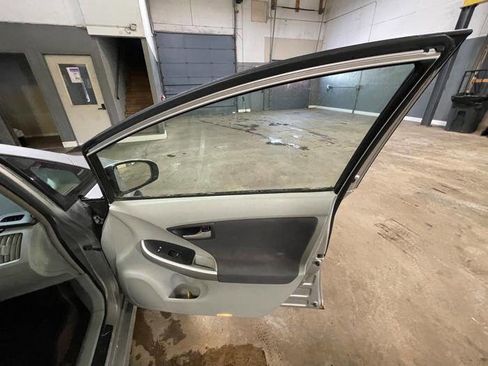 Used 2010 Toyota Prius Prius II image 28