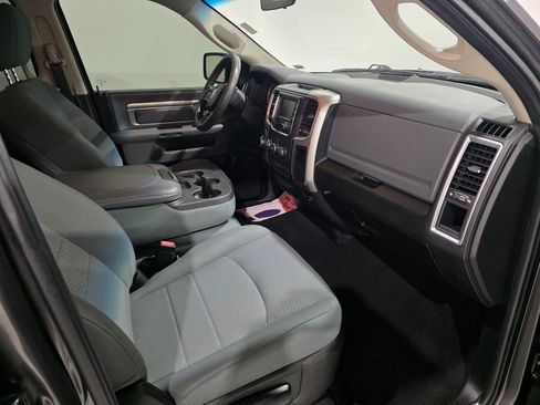 Used 2019 RAM 1500 Classic SLT image 23