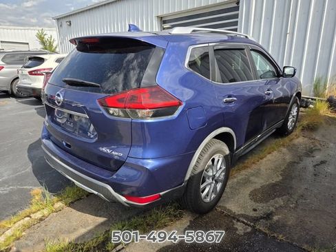Used 2018 Nissan Rogue SV AWD/4WD image 3