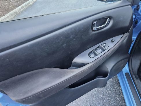 Used 2013 Nissan Leaf S w/ Charger Pkg image 11