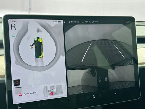 Used 2022 Tesla Model 3 image 21