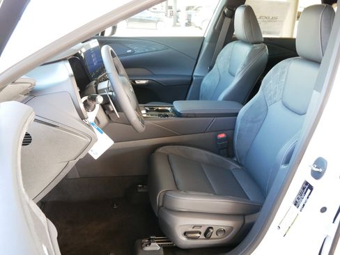 New 2026 Lexus RX 350 image 2