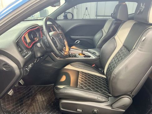 Used 2022 Dodge Challenger R/T Scat Pack RWD image 19