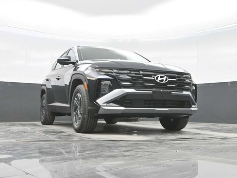 New 2026 Hyundai Tucson Blue SE image 22