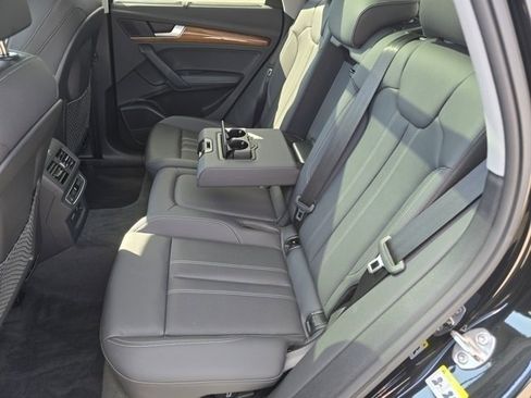 Used 2023 Audi Q5 2.0T Prestige w/ Prestige Package image 39