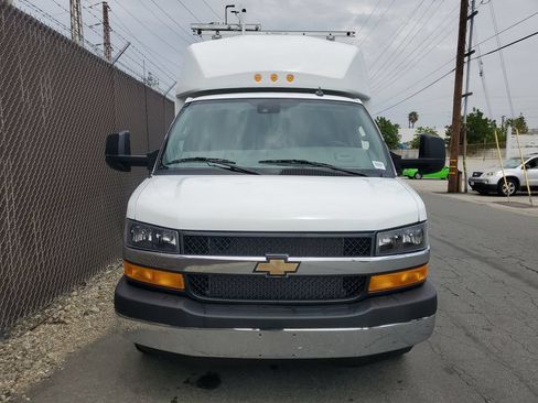 Used 2024 Chevrolet Express 3500 w/ Power Convenience Package RWD image 11