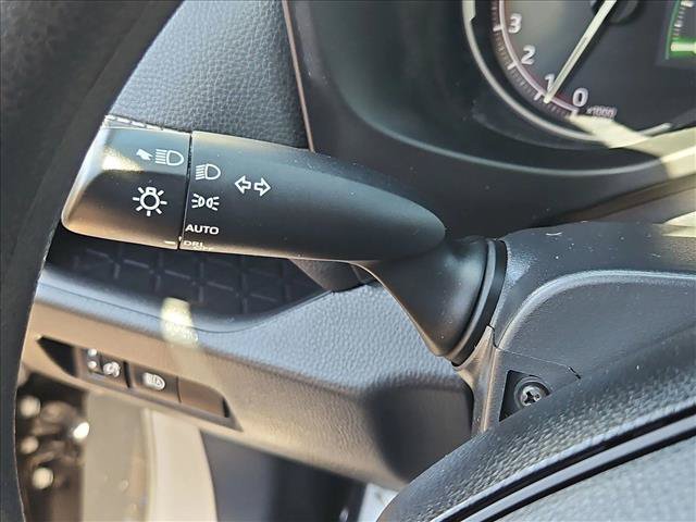 Used 2024 Toyota RAV4 XLE FWD image 15