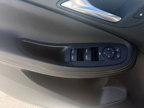 Used 2025 Buick Encore GX Preferred FWD image 18