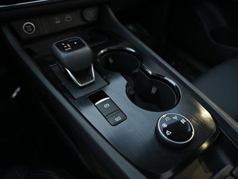 Used 2023 Nissan Rogue SV w/ SV Premium Package image 31