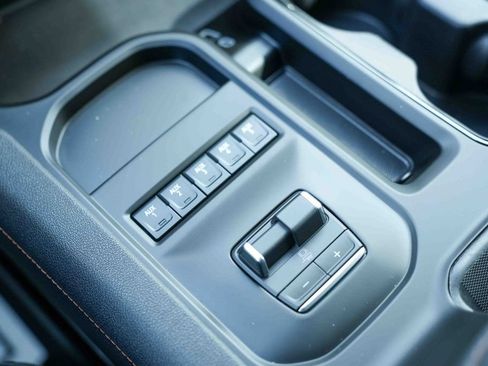 Used 2026 GMC Sierra 2500 AT4 w/ AT4 Premium Plus Package image 38