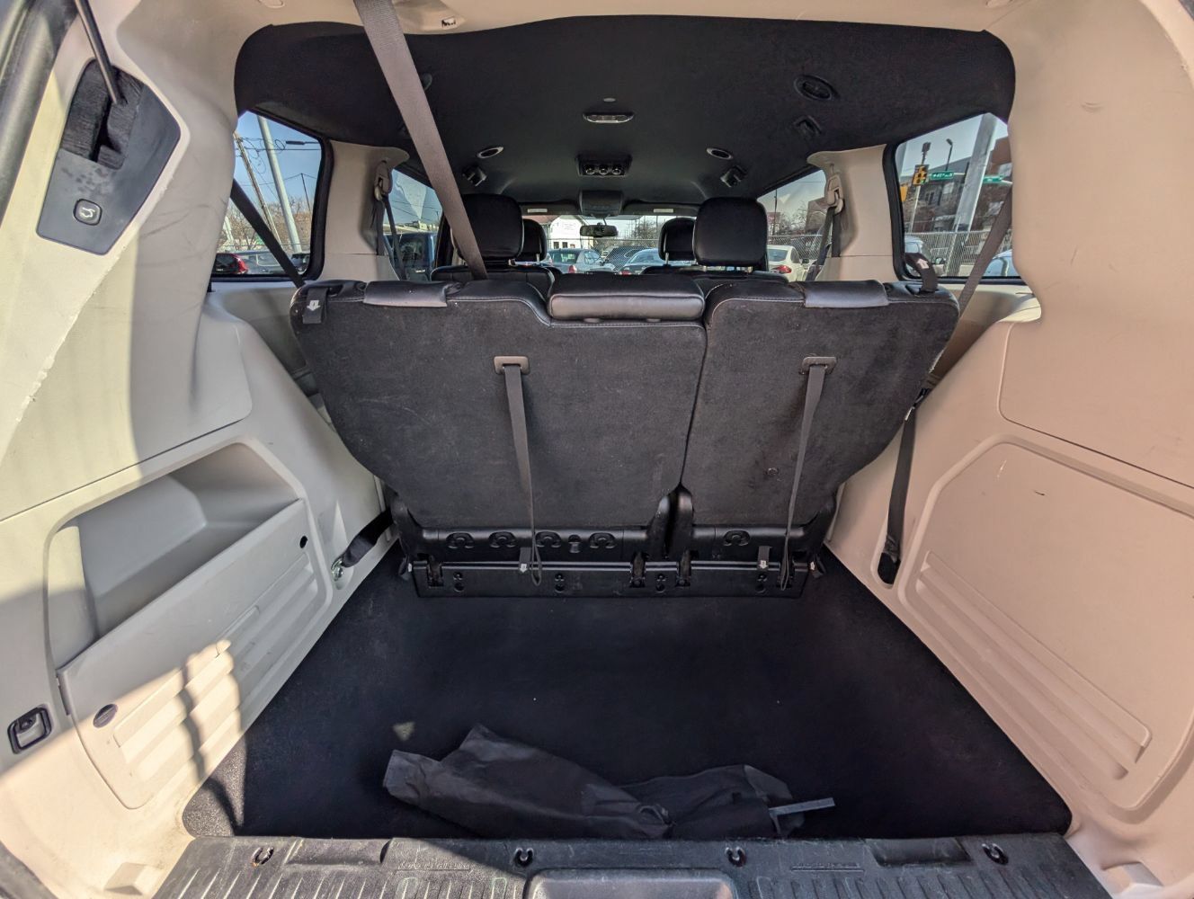 Used 2017 Dodge Grand Caravan SXT FWD image 20