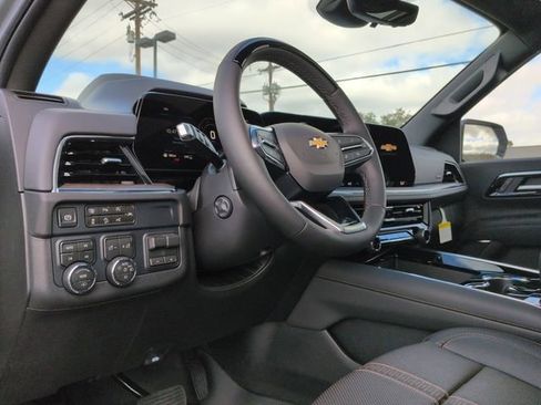 New 2026 Chevrolet Suburban High Country image 8