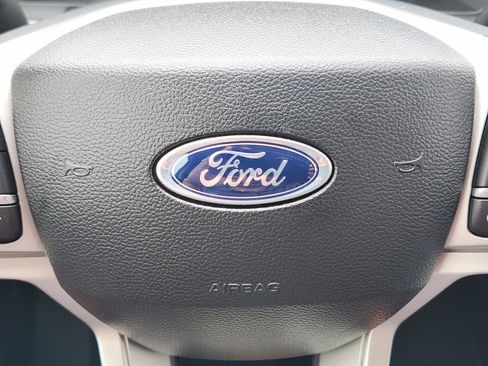 Used 2024 Ford Explorer XLT w/ Equipment Group 202A RWD image 37
