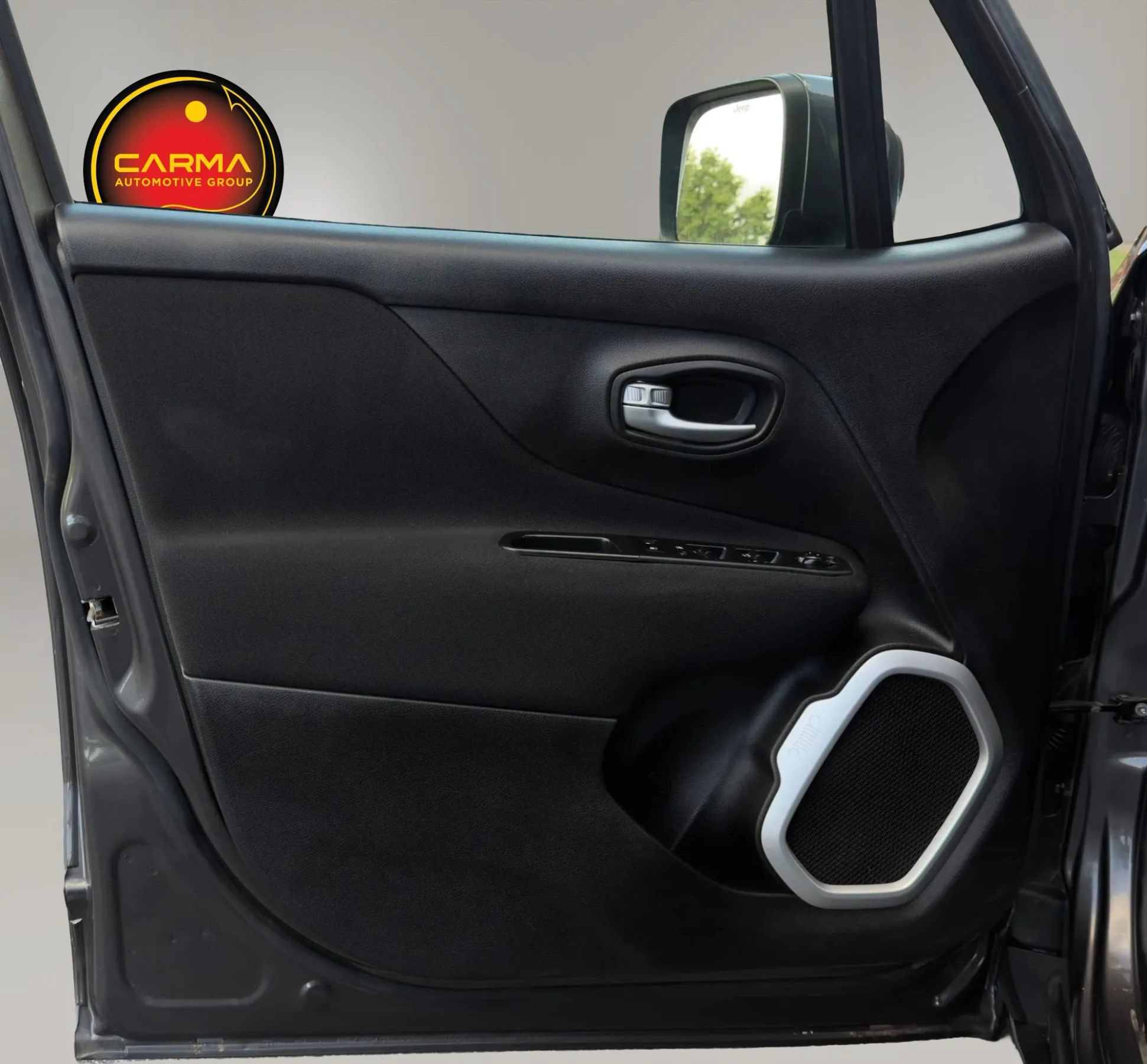 Used 2019 Jeep Renegade Latitude w/ Safety & Security Group II FWD image 41