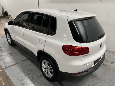 Used 2014 Volkswagen Tiguan S image 5
