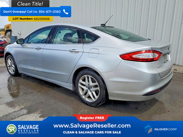 Used 2015 Ford Fusion SE FWD image 3