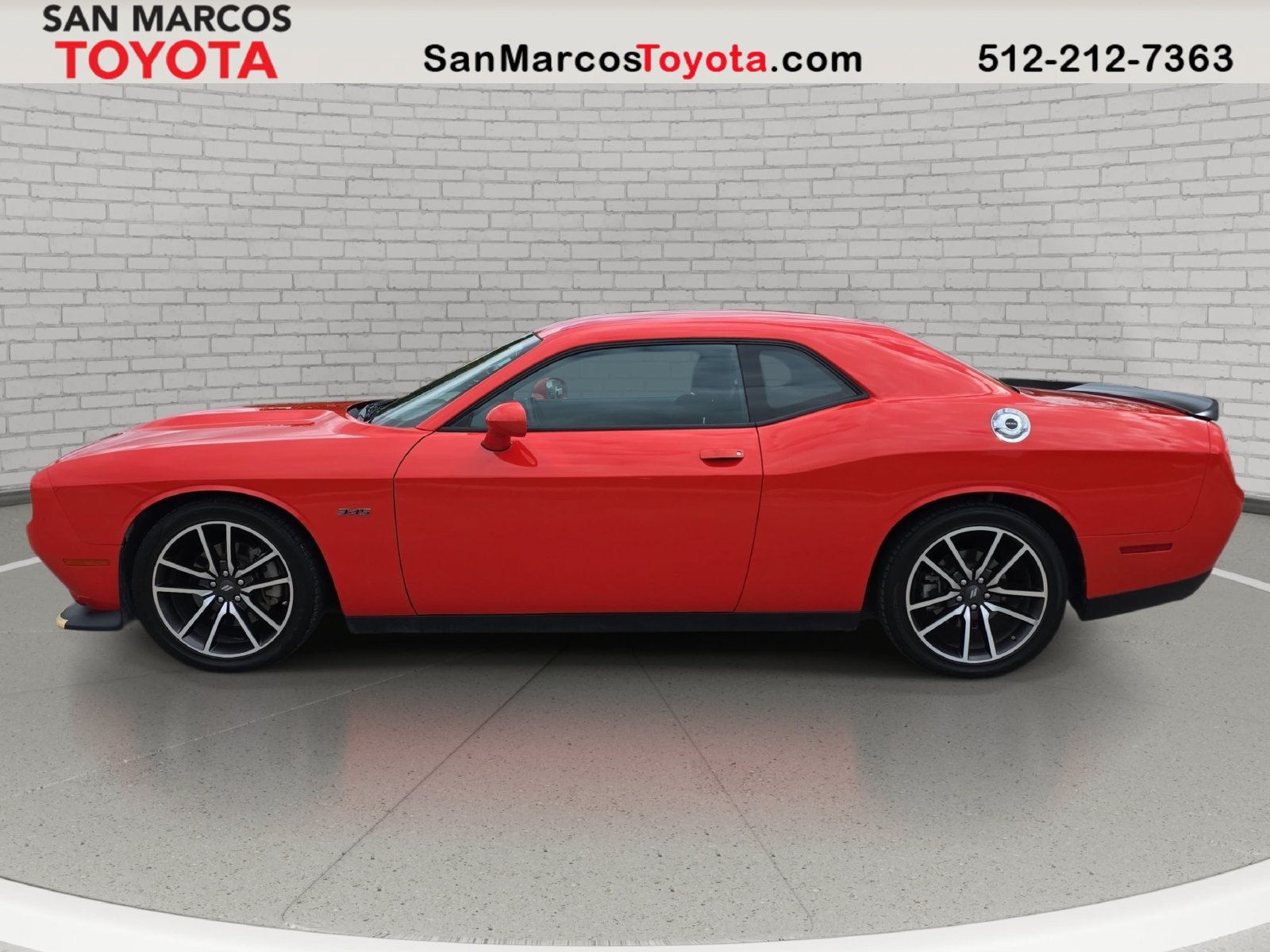 Used 2023 Dodge Challenger R/T RWD image 9