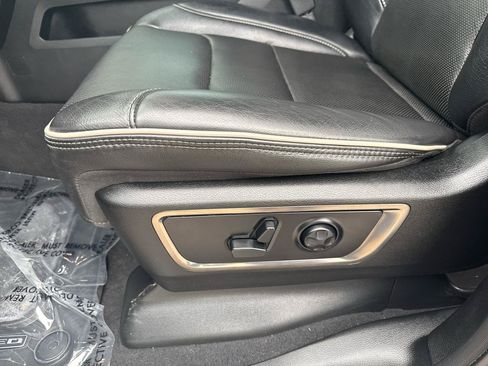 Used 2019 RAM 1500 Limited w/ Advanced Safety Group AWD/4WD image 12