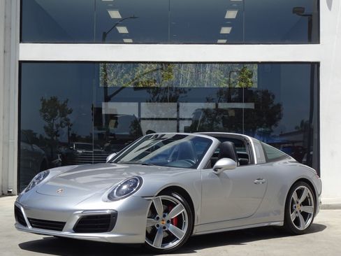 Used 2017 Porsche 911 Targa 4S AWD/4WD image 11