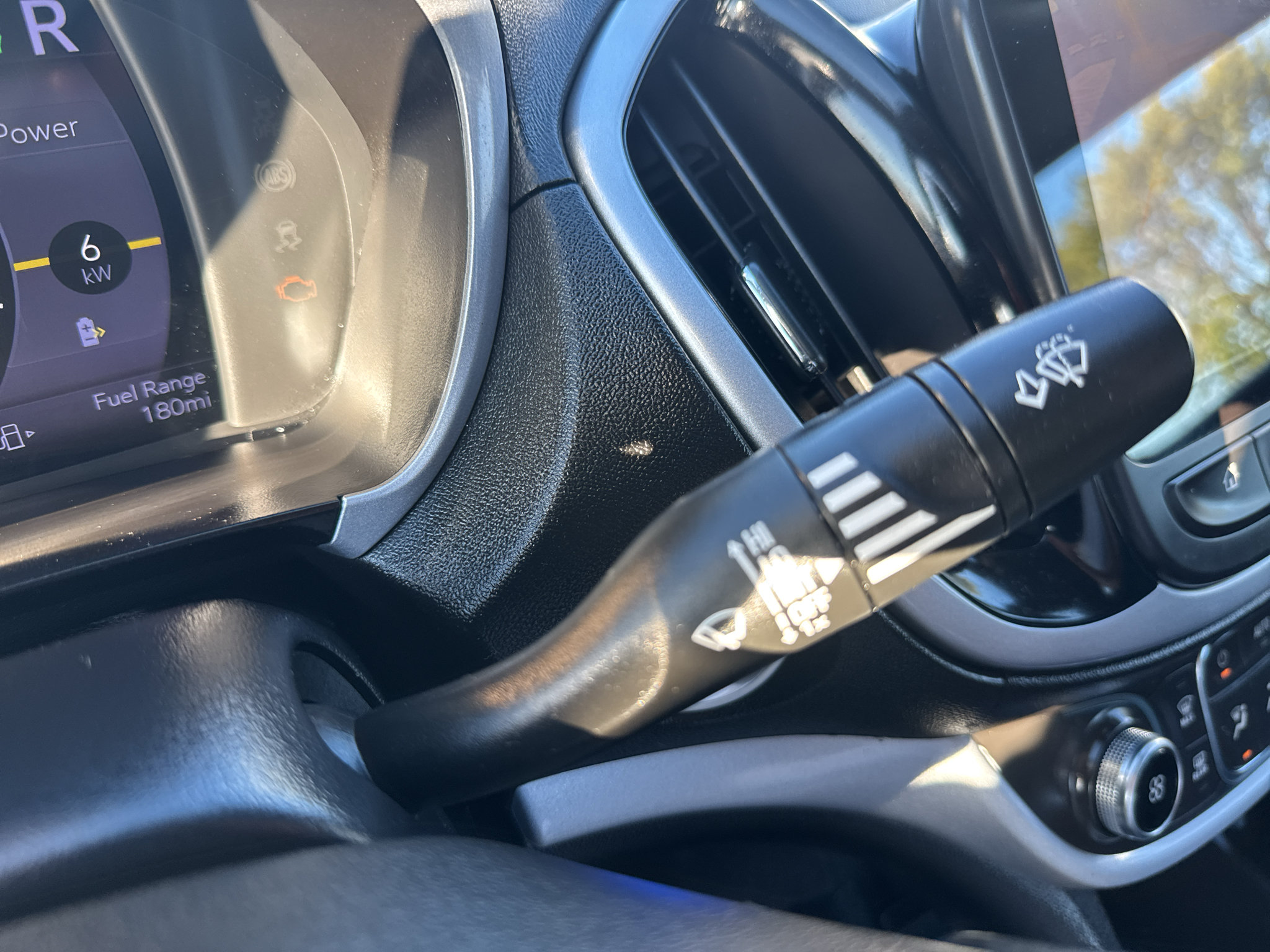 Used 2019 Chevrolet Volt LT w/ Comfort Package FWD image 19