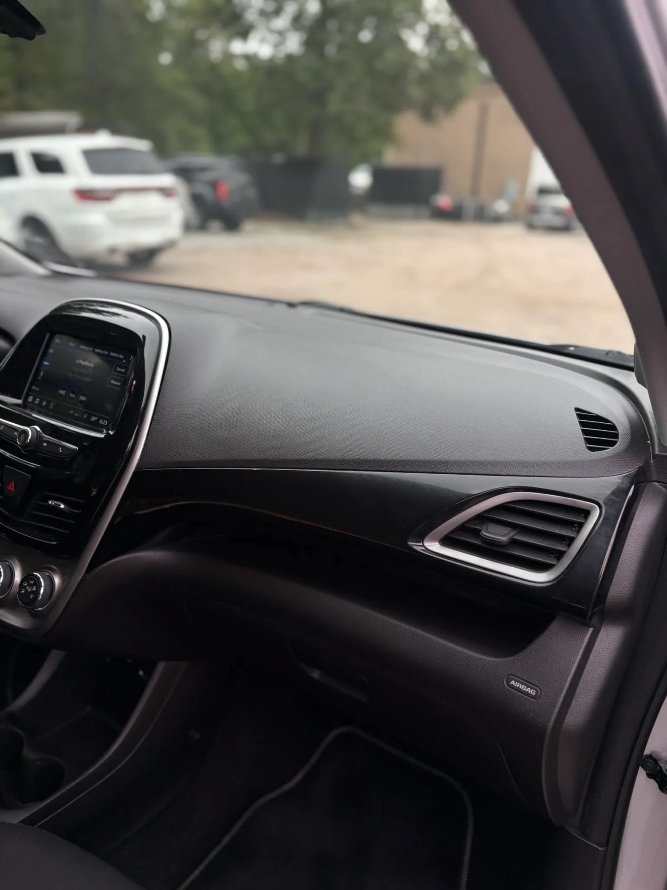 Used 2020 Chevrolet Spark LT FWD image 30