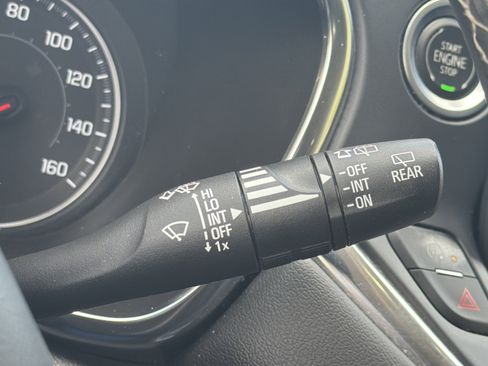 Used 2023 Chevrolet Blazer LT FWD image 28