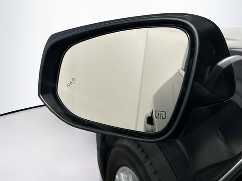 Used 2025 Toyota Grand Highlander FWD image 16