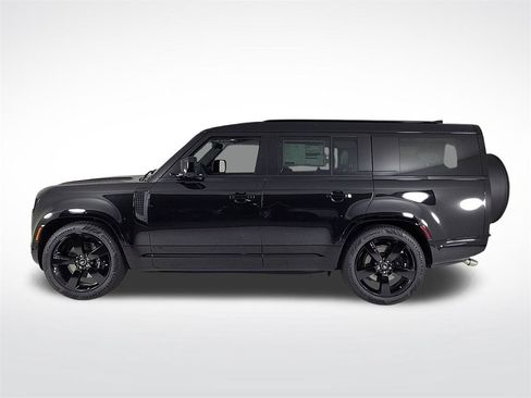 New 2025 Land Rover Defender 130 V8 AWD/4WD image 2