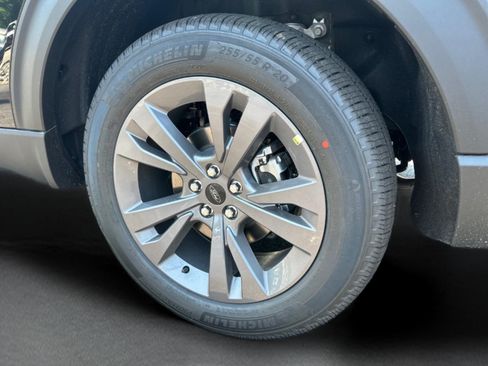 New 2026 Ford Explorer Active w/ Active Comfort Package AWD/4WD image 9