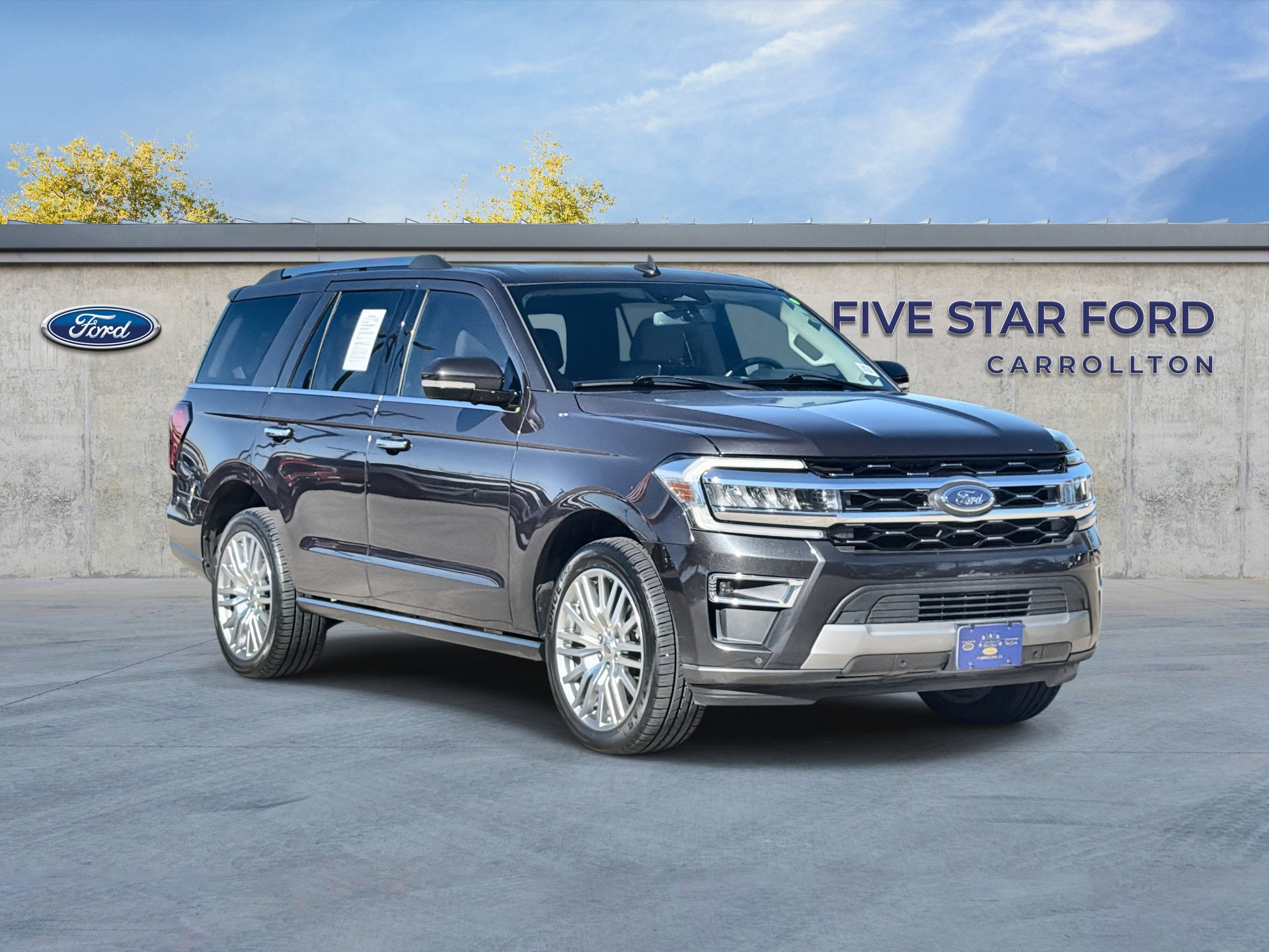 Used 2024 Ford Expedition Limited AWD/4WD image 1