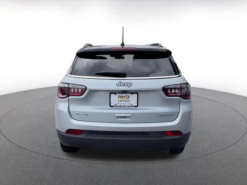 Used 2025 Jeep Compass Limited AWD/4WD image 12