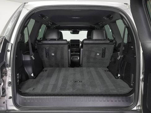 Used 2023 Lexus GX 460 Luxury w/ Sport Design Package AWD/4WD image 11