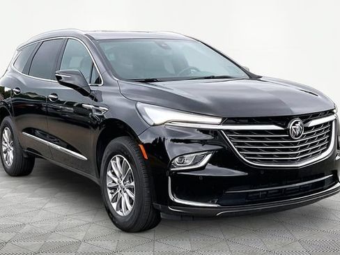 Used 2023 Buick Enclave Essence FWD image 1