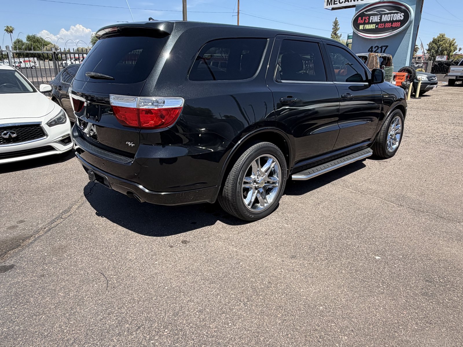 Used 2012 Dodge Durango R/T w/ Leather Interior Group AWD/4WD image 6