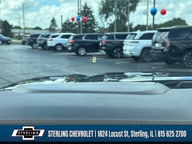 Used 2023 GMC Sierra 1500 AT4 w/ Technology Package AWD/4WD image 32