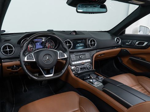 Certified 2019 Mercedes-Benz SL 550 image 16