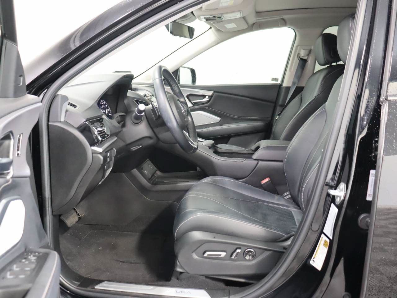 Used 2023 Acura RDX w/ Technology Package FWD image 8