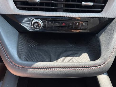 Used 2025 Ford Explorer Active AWD/4WD image 16