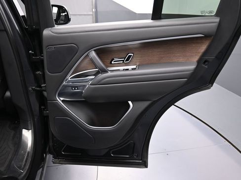 Used 2023 Land Rover Range Rover SE AWD/4WD image 25