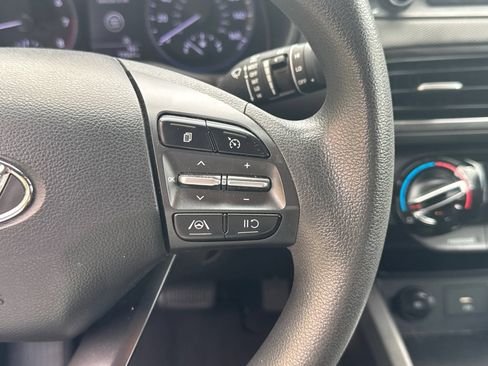 Used 2023 Hyundai Kona SEL AWD/4WD image 25