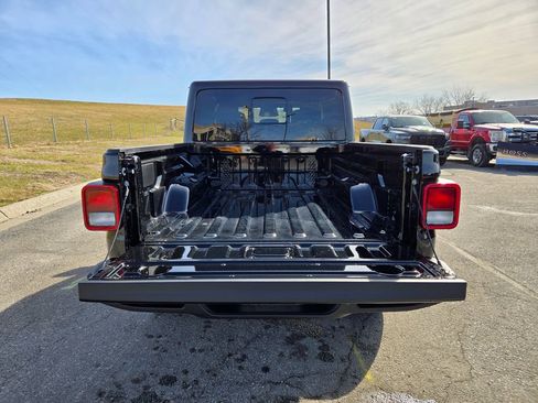 New 2026 Jeep Gladiator Sport AWD/4WD image 27