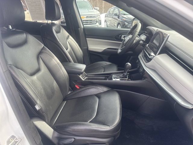 Used 2025 Jeep Compass Limited AWD/4WD image 35