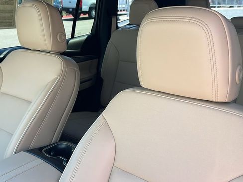 Used 2026 Buick Enclave Preferred w/ LPO, Floor Liner Package FWD image 15