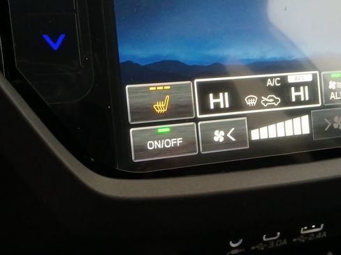 Used 2026 Subaru Forester Premium AWD/4WD image 17