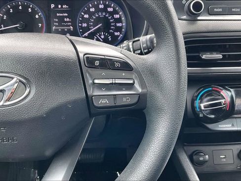 Certified 2022 Hyundai Kona SEL image 19