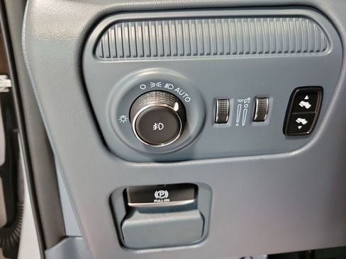 Used 2022 Jeep Grand Wagoneer Series II w/ Convenience Group III image 40