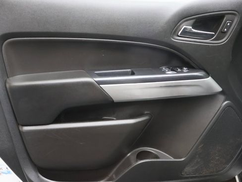 Used 2022 Chevrolet Colorado LT w/ Fleet Safety Package image 15