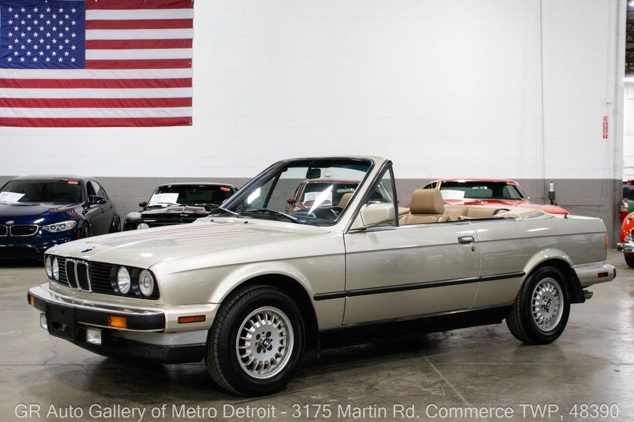 Used 1989 BMW 325i Convertible RWD image 1